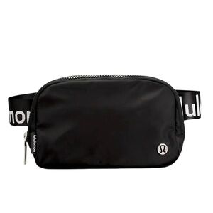 Lululemon Everywhere Belt Bag